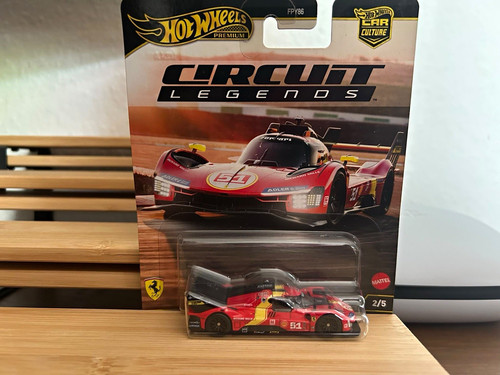 Hot wheels premium 64 - hot,