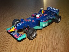 Carrera Evolution 1:32 Red Bull Petronas Formel 1 No 11