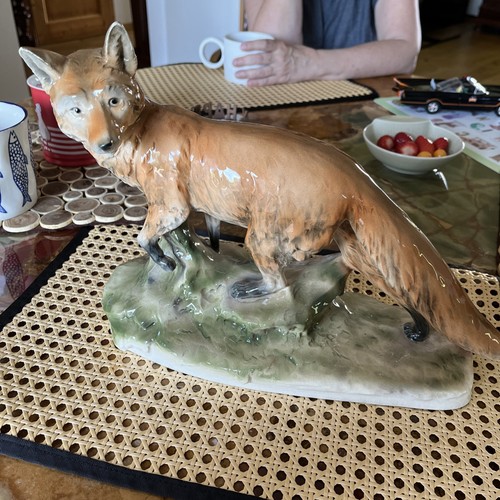 Alte porzellanfigur fuchs auf - alte,