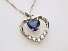 585 Weissgold Kette mit Herz Anhaenger saphir rubin oder smaragd