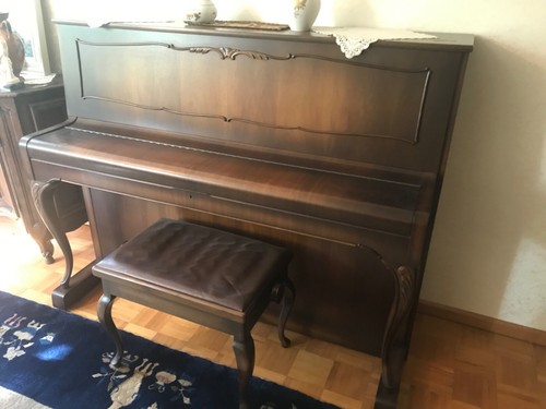 Sehr schönes klavier von - schönes,