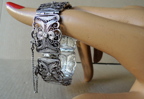 Filigranschmuck - ,