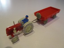 Traktor Famulus RS 32 mit landwirtschaftlichen Anhänger 1:87 DDR Modell Fa Haufe