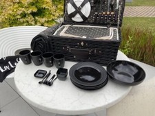 BUCCAN  Picknickkorb, Picknic für  4 Personen  mit Decke ,Porzellan .Neuwertig