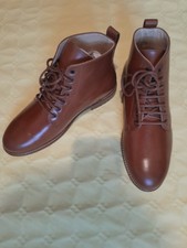 Herrenschuhe - Schnurrbart 