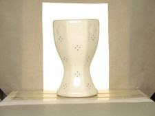 Eierbecher, Relief mit blaue