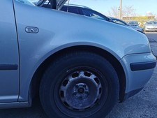 VW Golf IV 4 1J Kotflügel Fender Seitenwand vorn rechts LA7W Reflexsilber Met