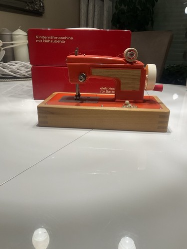 Rarität kindernähmaschine - rarität,