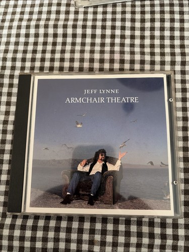 Jeff lynne armchair - jeff, theatre