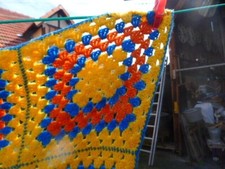 Bettüberwurf Flower Power Hippie Häkeldecke 280 x 140cm neuwertig