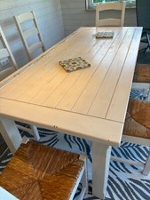 schöner weißer, großer Esstisch 200x90x76 mit sechs Stühlen