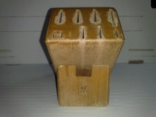 Zwilling Messerblock Massivholz-Handarbeit mit 9 Einschüben Höhe 16,5cm.