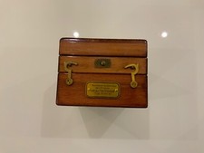 russische beobachtungsuhr aus