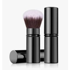 Einziehbarer Kabuki Pinsel