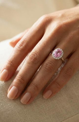 Oval pink saphir - pink, diamant