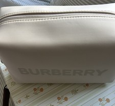 ~NEU BURBERRY Kosmetiktasche