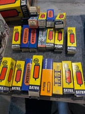 Elektronenröhren verschiedener Ausführung