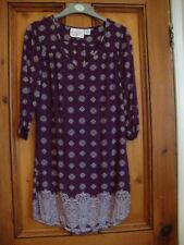 H&M.  BURGUNDER DRUCK TUNIKA