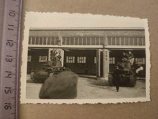 Deutsche Kampfpanzer/Stehen vor Panzergarage/Foto/2.WK
