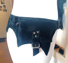 Gürtel Gürteltasche Bauchtasche Leder Schwarz Mittelalter Larp Festival Gothic