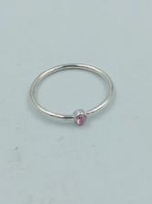 Feiner silberfarbener Ring mit rosa Stein Größe 54