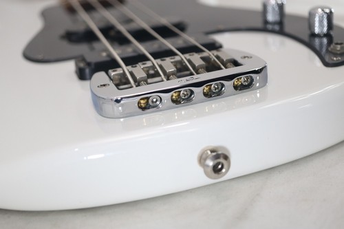 Tribute pj bass - g&l, sb-2