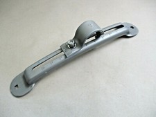 Mercedes Unimog 405 U20 U290 U300 U400 Halter Halteblech Kotflügel vorne NEU