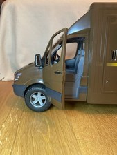 BRUDER UPS-Fahrzeug Set mit