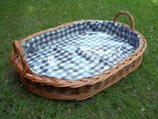 Serviertablett Tablett  aus Weide mit Innenfutter