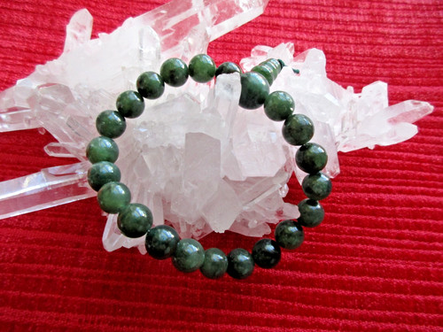 Nephrit jade heilstein - nephrit-jade-,