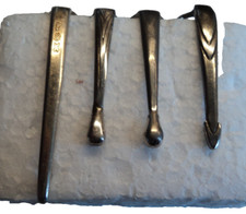 4 Clips für unbekannte Schreibgeräte