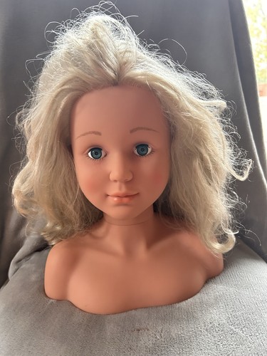 Frisierpuppe