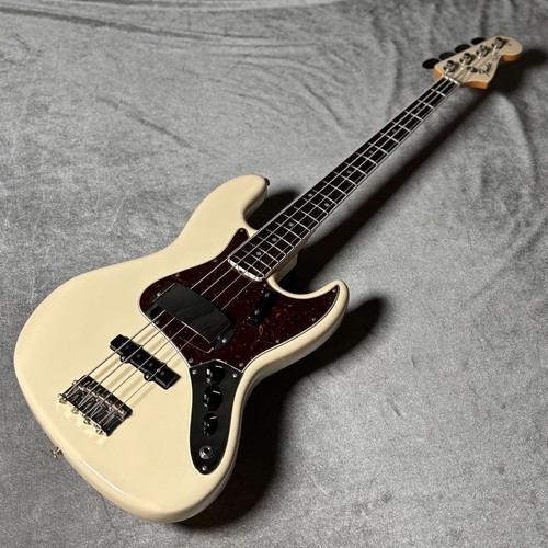Fender vin 1966 j - vin, ii