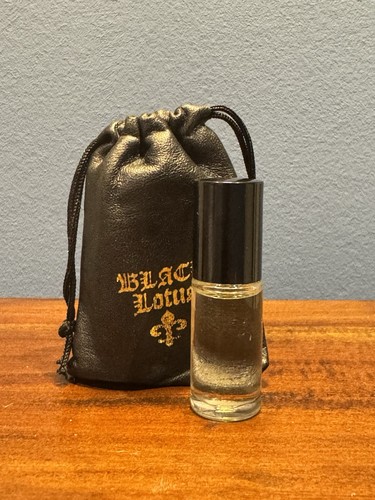 Black lotus perfume oil - black,
