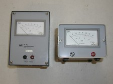 2 Stück Gehäuse mit Einbau Messinstrument für Bastler