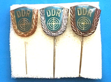 1.Art 1975 DDR GST Ehrennadel DSV B S G Deutsch. Schützenverband Abzeichen Orden