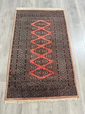 Schöner Buchara Orientteppich