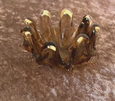 Bernsteinfarben, Aschenbecher