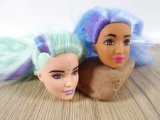 2 Barbie Puppenköpfe bunte