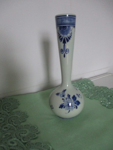 Royal delft vase - delft,