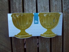 2 Eierbecher mit Fuß - Glas -