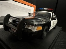 AUTOart 1/18 Ford Crown