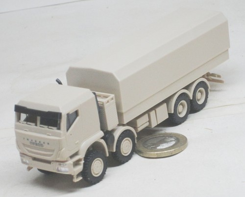 Herpa 746984 iveco trakker - 746984:,