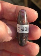 Sternrubin Sternsaphir (241)  Natur anpoliert über gesamten Kristall (selten)