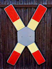 Andreaskreuz vom Bahnübergang der Deutschen Reichsbahn, Emailliert , Reflekt.