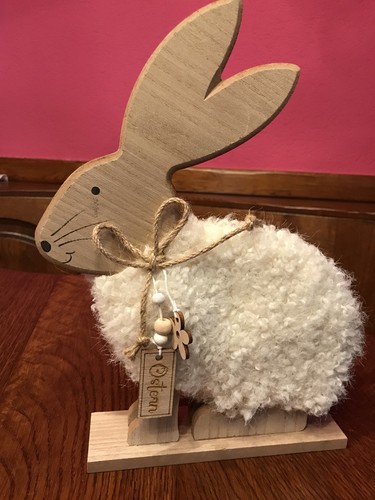 Osterhase sitzend holz textil - sitzend,