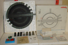 Märklin 7286 Ferngesteuerte Drehscheibe + digitaler Nachrüstsatz 7686 in OVP!