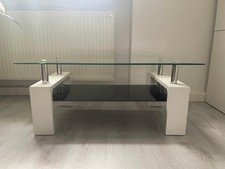 Wohnzimmertisch weiß schwarz