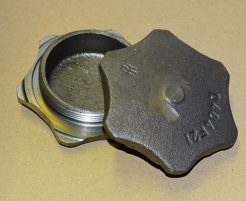 Tankdeckel für öltank - tankdeckel,
