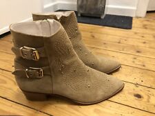Zara Boots Wildleder beige Nieten         Massimo Dutti Boot Braun Fransen 41